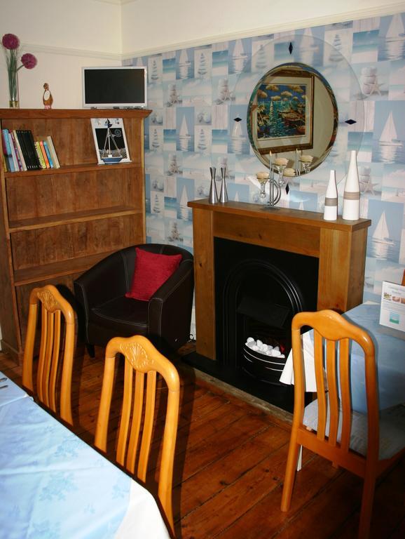 Cambridge House Guest House Истборн Екстериор снимка