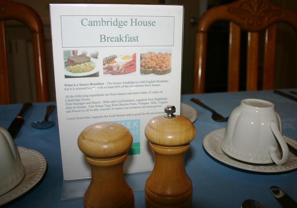 Cambridge House Guest House Истборн Екстериор снимка